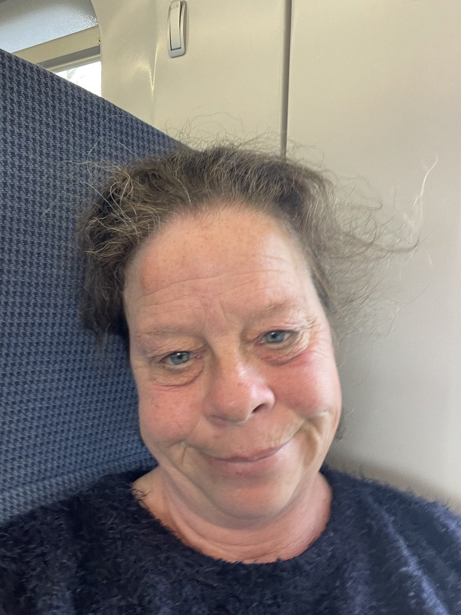 JulieCarve46022's tweet photo. So glad to be on the train. I always travel on TRANSPENNINE EXPRESS. Really nice to be getting somewhere and a little break. #gettingaway #littlebreak #transpennineexpress https://t.co/HaEeIigcIz