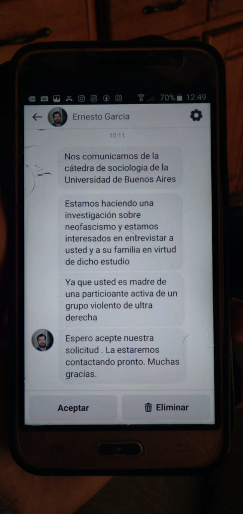 ddinamit4's tweet photo. Mensaje que llegó a mi mamá de UN "PROFESOR DE LA UBA". 
Investigando a civiles (a mi en este caso) para hostigar, acosar y adoctrinar. Las universidades tiene que ser auditadas ya mismo y esto no puede pasar. https://t.co/TloTkT69Rf