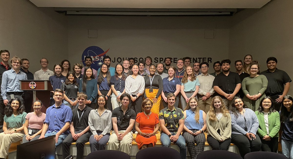 I had the pleasure of speaking with a group of @NASA_Johnson’s amazing interns as part of our Pathways Intern Lecture Series. In addition to learning about each of them, I enjoyed sharing how my career @NASA took flight. I was proud to meet such an energetic, diverse group of…