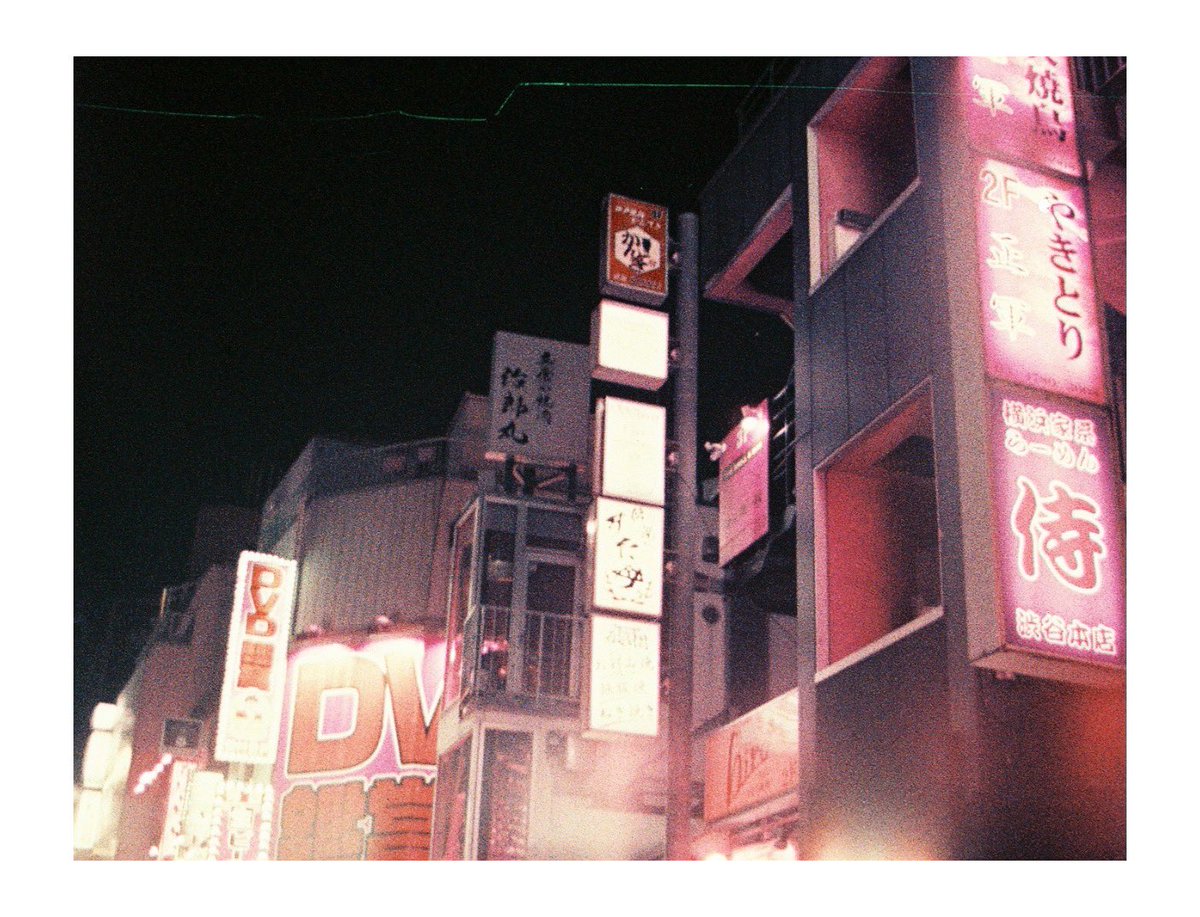 #フィルムカメラ 
#110カメラ 
#lomography 
#lomomatic110 
#lomochromepurple 
#チャンプカメラ