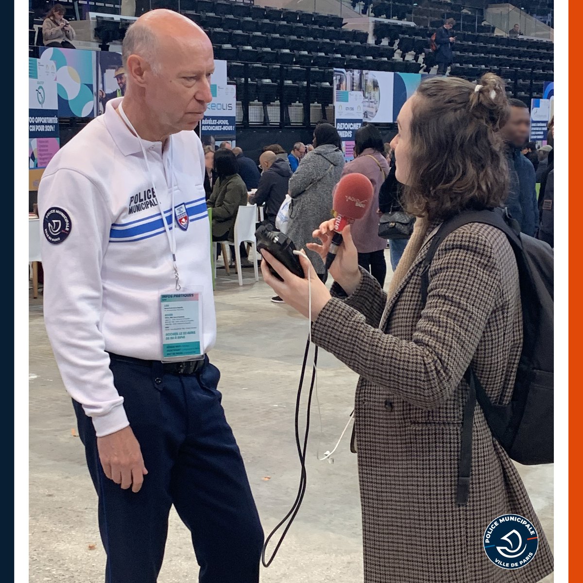 🙌 Les jeux recrutent ! Présence des agents de police municipale et des médiateurs ainsi que du Directeur de la #PMdeParis au forum emploi à l'Adidas Arena, Porte de la Chapelle 👮‍♀️👮 Rejoignez nous pour @Paris2024 !