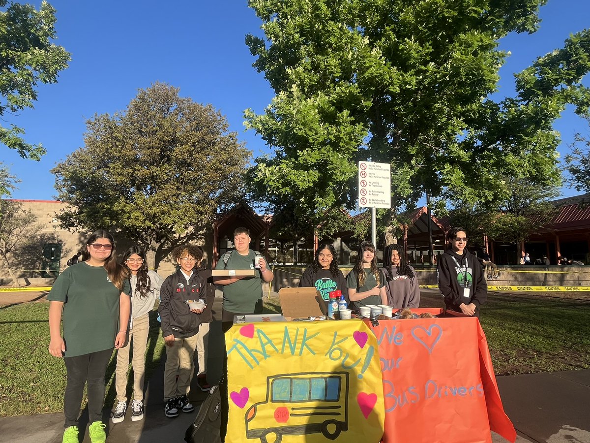 NJHS_WSMS's tweet photo. A huge thank you to our bus drivers! 💚💙🚌 Happy National Bus Appreciation Day! #ExcellenceforAll #PrideinEveryStride https://t.co/zOrxLoRfId