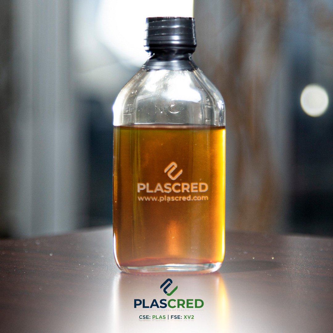 🔥🌱 Turning plastic trash into treasure! Our plastic pyrolysis tech converts waste into Renewable Green Condensate, driving forward a #SustainableFuture. Join #PlasCred in reducing waste & creating value. #Innovation #EcoTech