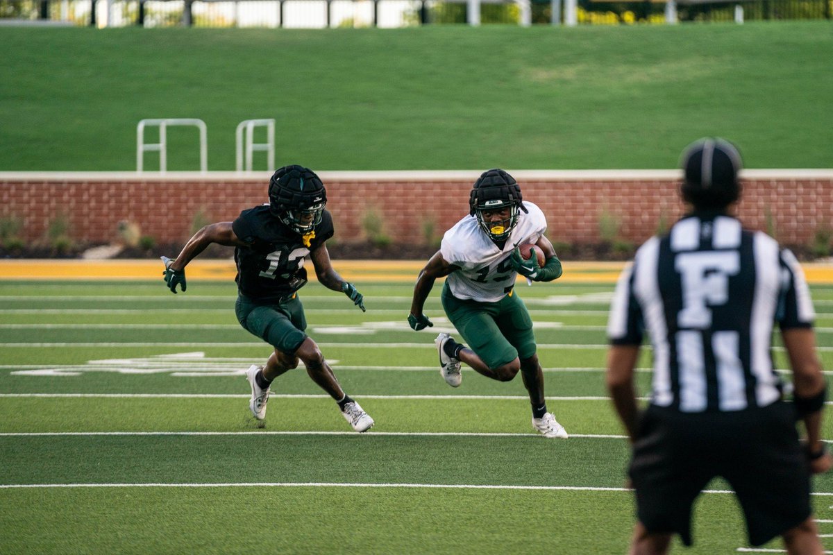 JavonGipson2021's tweet photo. 🤞🏿 https://t.co/5KQt28SbYM