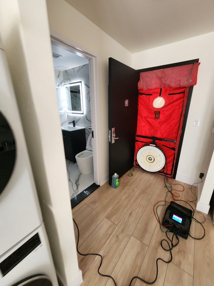 SFEngineer79242's tweet photo. 💨 On April 22, 2024, we conducted a Blower Door Test at 33 Bedford Park Boulevard in the Bronx! 🚪

#BlowerDoorTest #AirSealing #EnergyEfficiency https://t.co/rBiQZDGUea