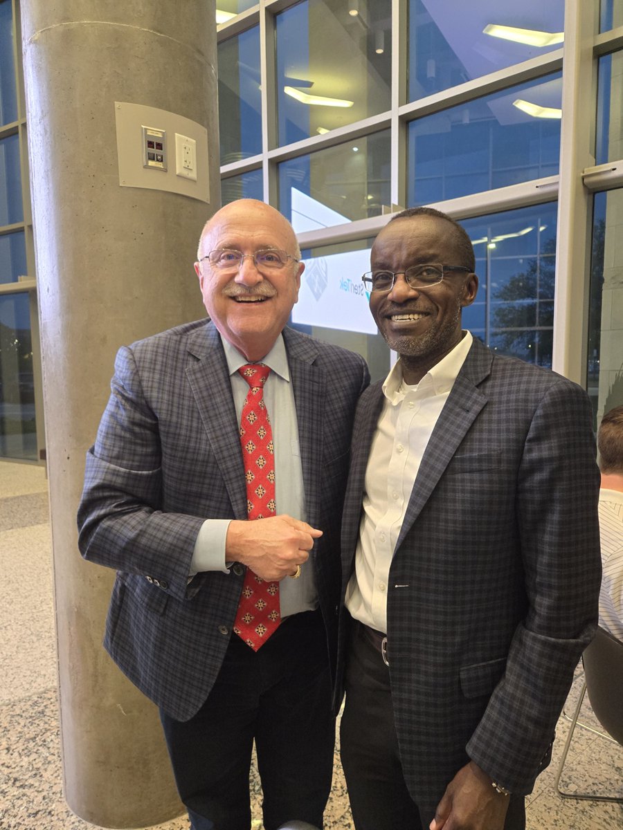 Seeing double and loving every moment of it🤩🤩

Dr. Jeffrey Savell and Dr. Joseph Awika clearly share the same impeccable taste in fashion. Happy Twin Tuesday Aggies👍

#tamu #aggies #twinning #foodscience #agrilife