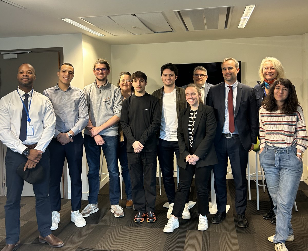 [ 𝗜𝗡𝗙𝗢 ] <a href="/Opco2i/">OPCO 2i</a> se mobilise pour développer l'alternance dans l'industrie. Lors d'un live sur Instagram de 1jeune1solution, quatre apprentis ont témoigné sur leur expérience dans les métiers de l’industrie. L’événement était organisé par le <a href="/Travail_Gouv/">Ministère du Travail et de l'Emploi</a> du Travail (DGEFP).