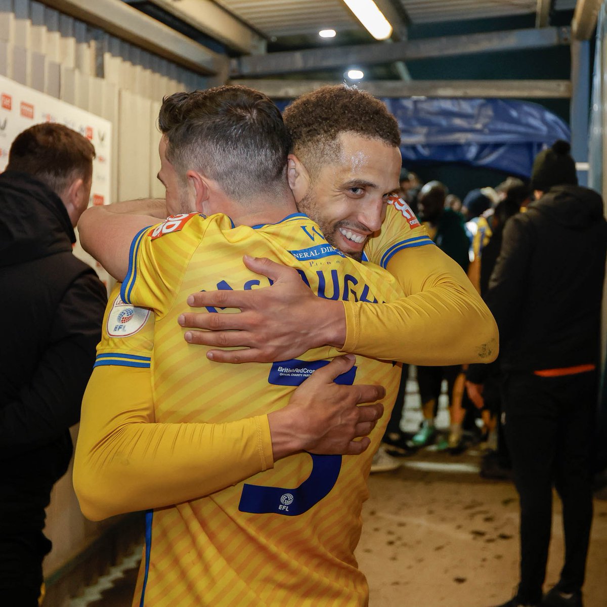 mansfieldtownfc's tweet photo. ✊ Our attention turns to Saturday and finishing the season with three points 

#Stags 🟡🔵 https://t.co/28hUGqisbY