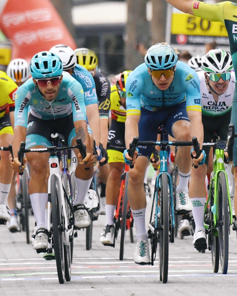 🇹🇷 RESULT: @tourofturkiye 

So @MaxKanter97 is third at the third stage of the Tour of Turkey. Hats off to Davide Ballerini who despite the crash earlier in the race was able to do a proper leadout for Max in the finale. 

#AstanaQazaqstanTeam #TUR2024 

📷 @SprintCycling