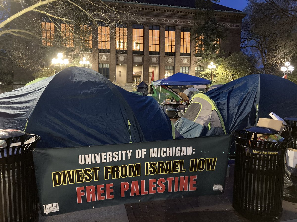 Day 2 of the <a href="/UMich/">University of Michigan</a> encampment in solidarity with Gaza @TAHRIRumich @SAFEumich