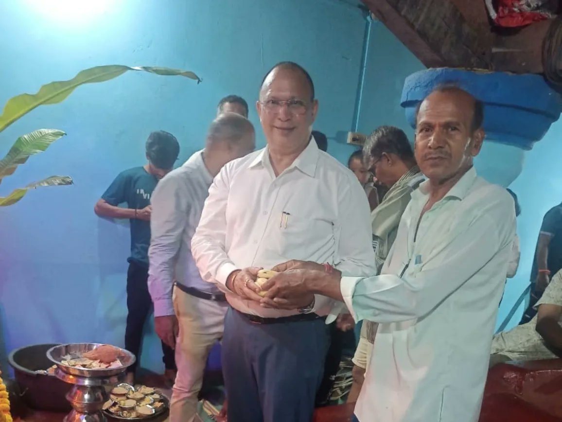 Sought blessings at the Chowki in Podwal, #Corjuem, on the auspicious occasion of Satyanarayan Pooja. Prayed for the wellbeing and prosperity of all.