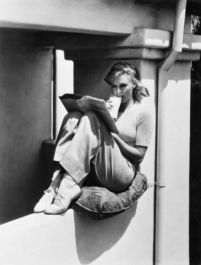 Ginger Rogers  🖤
#WorldBookDay