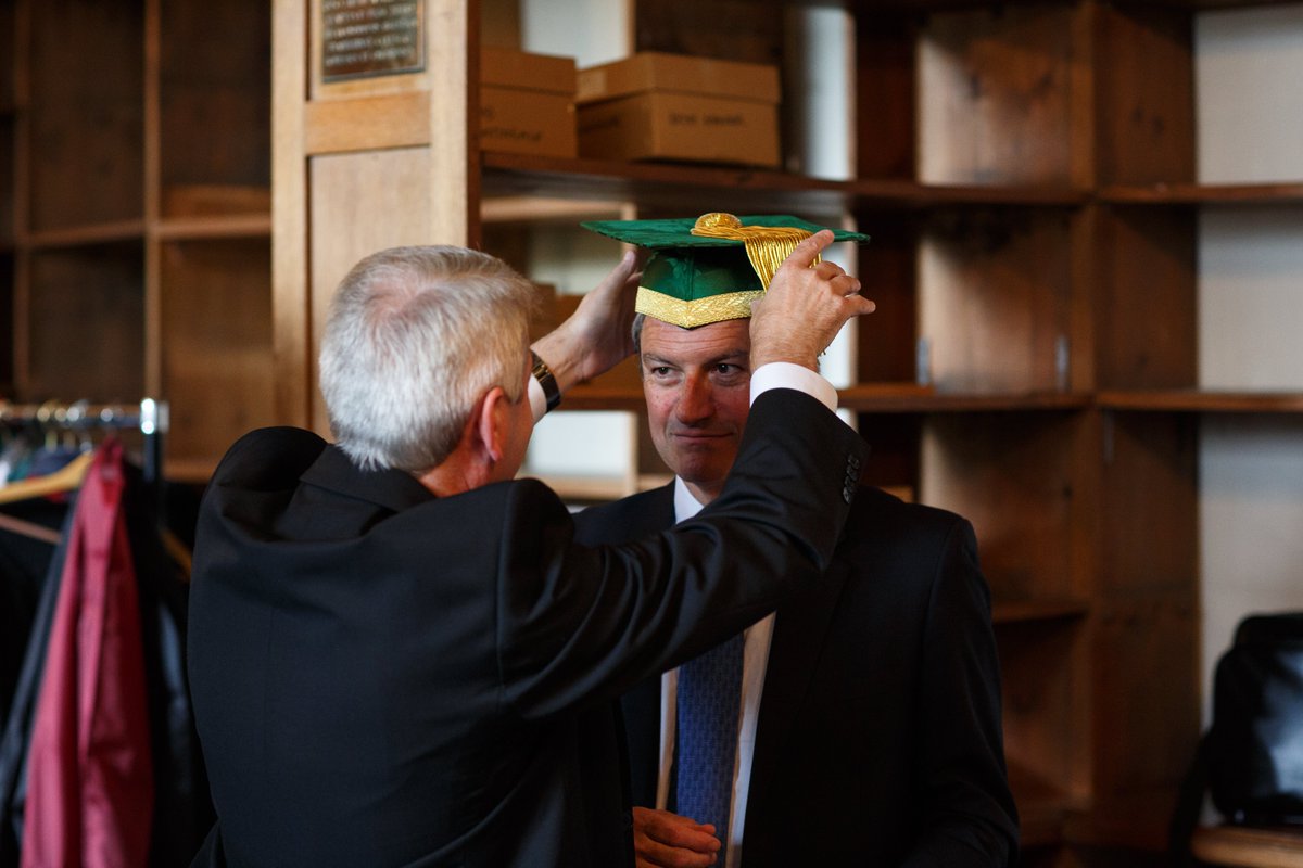 UniKent's tweet photo. After shaking over 30,000 hands at graduations (yes, we counted), Gavin Esler's time as University Chancellor is officially ending this summer, after he confirmed last year that he'd be moving on.

To celebrate his back-to-back five-year terms, we wanted to share a few standout moments from his time with us, which include countless graduation ceremonies, In Conversation events with the likes of Alan Davies and Prue Leith, and so much more.

Keep an eye on our channels later this week as we prepare to introduce our new chancellor...

#UniKent