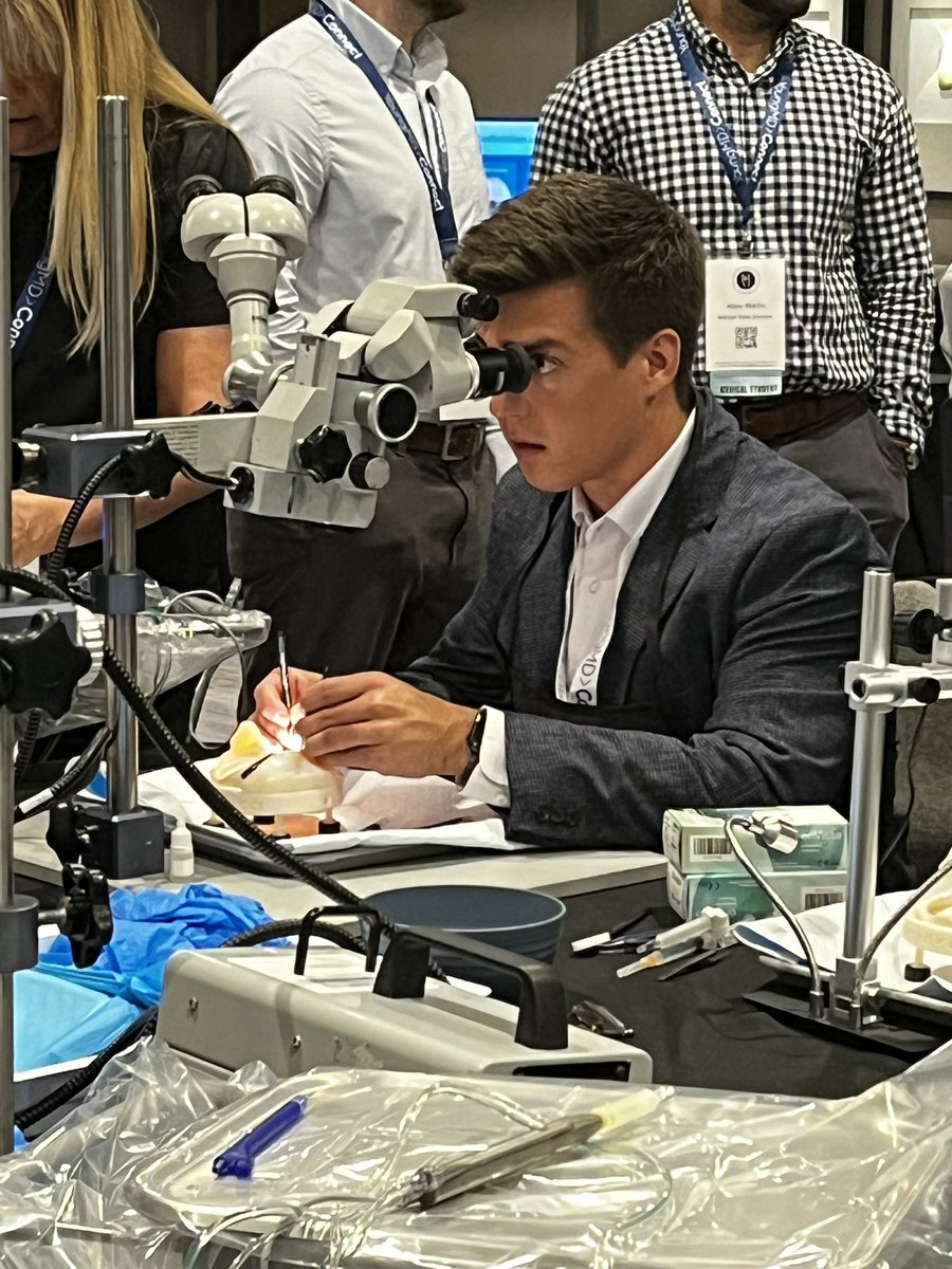 jonbindi's tweet photo. @YoungMDConnect you never fail to disappoint! Had the best weekend networking and learning about the incredible field of ophthalmology. Can’t wait for next year! #YMDClive2024 https://t.co/5iv9CUB9A8