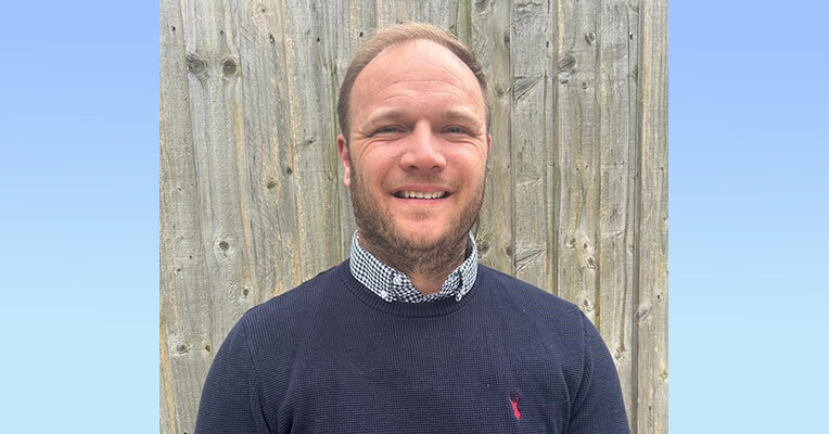 #Rooflight manufacturer @WhitesalesUK has appointed Gavin Cameron at its area account manager for the #roofing and #merchants sector. Read more: roofingtoday.co.uk/new-whitesales…