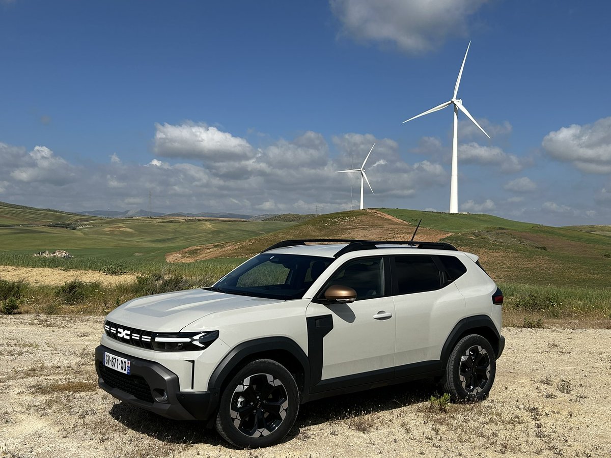 Dacia remplacé par Hoka sur le naming de l’UTMB

Dacia annonce néanmoins poursuivre son partenariat en qualité de Premier Partner. L’engagement de Dacia dans le trail reste entier.

<a href="/Dacia_FR/">Dacia France</a> <a href="/SportStrategies/">Sport Stratégies</a> <a href="/UTMBMontBlanc/">HOKA UTMB® Mont-Blanc</a> <a href="/hoka/">HOKA</a>