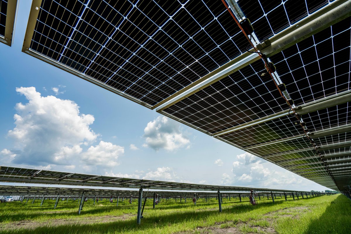 WIPublicService's tweet photo. Building a bright, sustainable future.
We’re leading the way to a clean energy future by reducing emissions, investing in renewable energy and exploring new and emerging technologies.
https://t.co/pJy85faJhu
#EarthWeek2024 #Committed2Clean https://t.co/VYAvAGLHzw