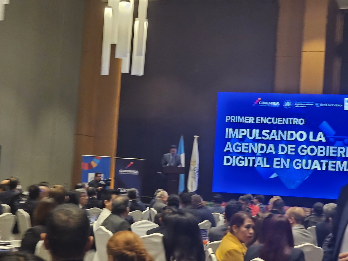 Inicia el Primer Encuentro 'Impulsando la Agenda de Gobierno Digital en Guatemala', que busca la modernización y eficiencia en el sector público.@ComisionGAE, @FUNDESA, @PNUDGuatemala, @mingobguate