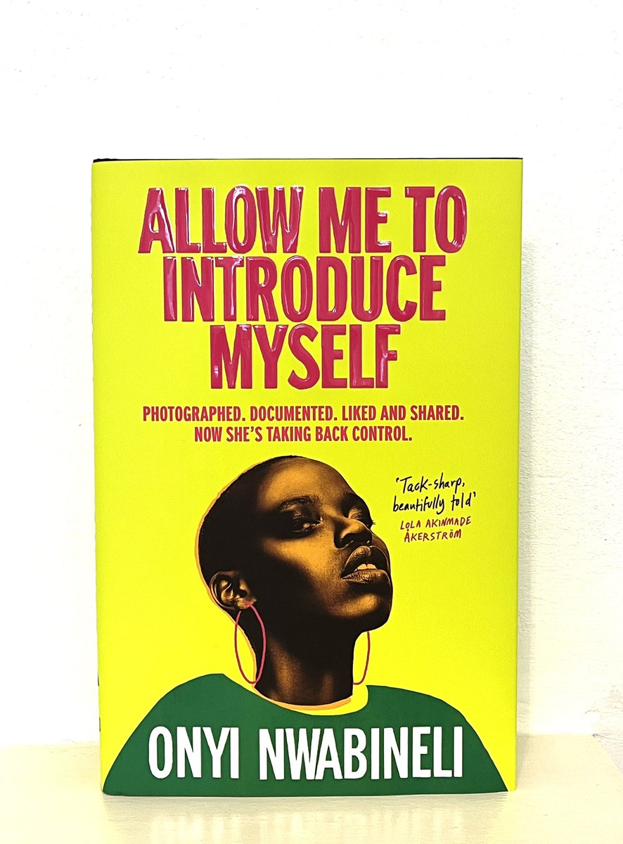 🚨ONE MONTH!🚨 Allow Me to Introduce Myself is out in the UK one month today! Aṅụrị is gearing up to burst into the world and tell you that living in the social media spotlight is definitely not all it’s cracked up to be. Are you ready?