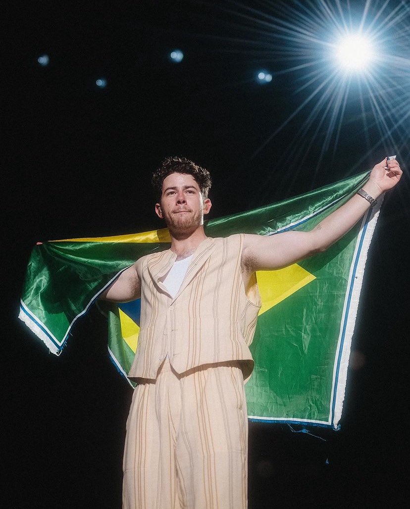 JonasB_SP's tweet photo. Já se passou uma semana do show dos Jonas Brothers aqui em São Paulo! Como está a saudades de vocês por aí? Aqui está a mil! 😭❤️
#JonasBrothers #JoeJonas #KevinJonas #NickJonas #JBSP #JonasNoBrasil https://t.co/0fBKbYKLSL