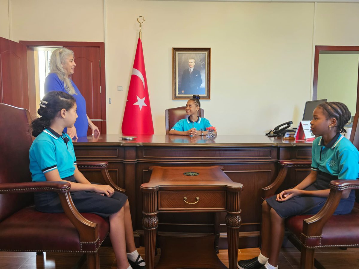 maarif_SL's tweet photo. As part of the April 23 National Sovereignty and Children's Day celebrations, our Sierra Leone Ambassador Ms. Sibel Erkan handed over her seat to Turkish Maarif Foundation Students.@TC_FreetownBE https://t.co/ZlCGwruFnm