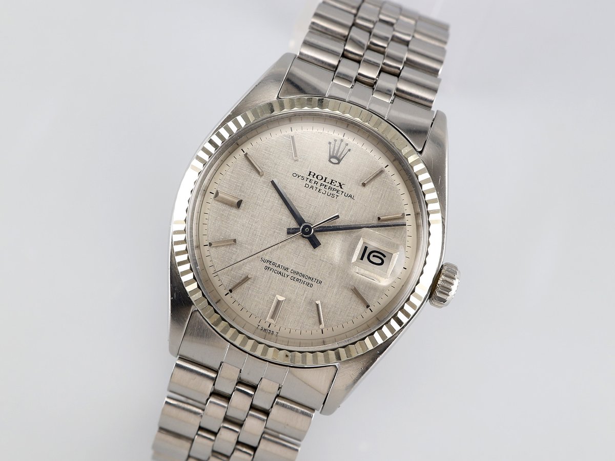 Datejust’s are perhaps our favorite Rolex line, and the wonderful dial and overall condition on this 1971 model makes it fantastic on the wrist. It will make its new owner very happy, while also being a great investment for the future. bit.ly/3QeBDhe #vintage #watches
