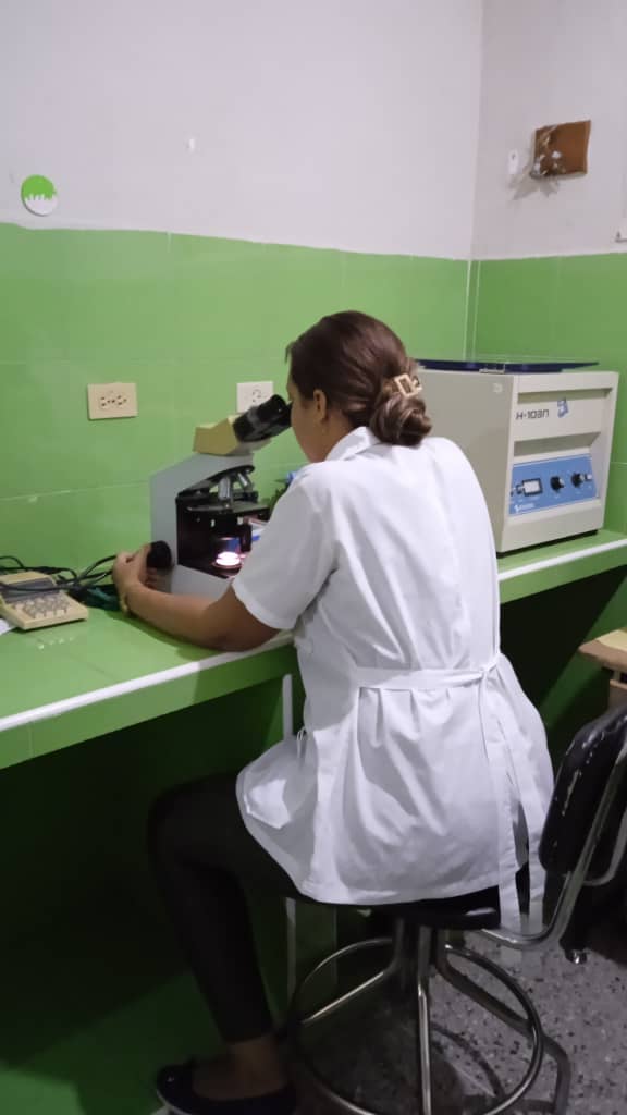 Labores diarias de trabajo en el laboratorio
@Cdibiruaca19033
@PaezCdi
@cooperaapu
@cubacooperaven @MINSAPCuba @PardoRegla @japortalmiranda @DrRobertoMOjeda @FidelidadACuba
#21AniversarioBarrioAdentro
#TuEresElPresente #VamosConTodo #CubaPorLaVida
#HéroesDeLaSalud #CubaCoopera