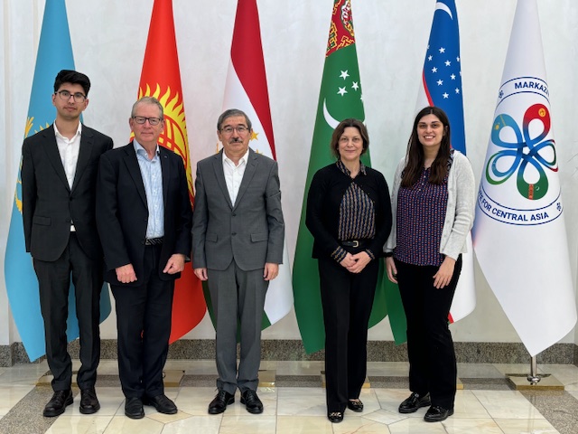 At the beginning of a 10-day research trip in Central Asia (Tashkent, Bishkek, Almaty, Astana) w/ @USIP colleagues @CarlaPFreeman + Alley McFarland to explore China's relations in the region. Learning a lot from great meetings with officials, former officials, experts.