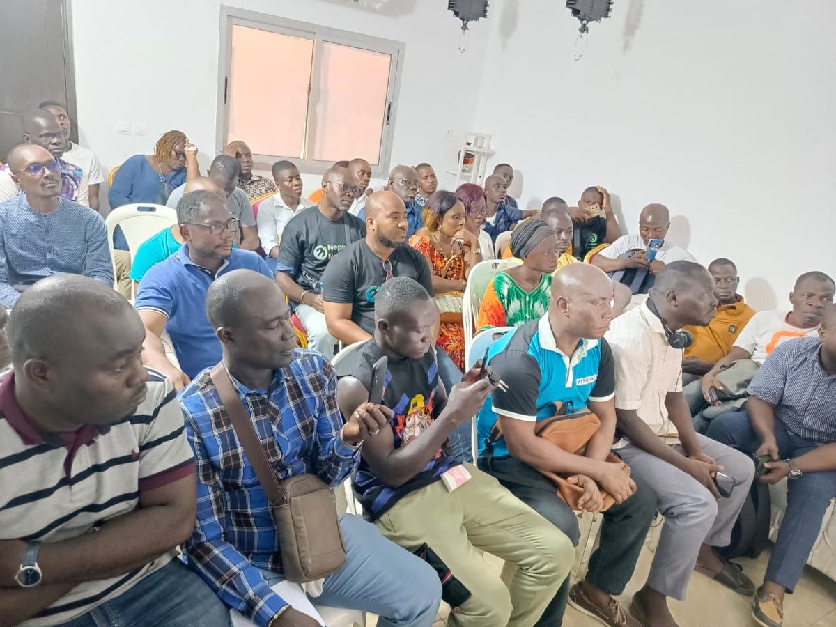Neptune_WEB3's tweet photo. ⭐️⭐️Warm congratulations to Neptune Network Ambassador JOEL TOME of Côte d'Ivoire for the complete success of the offline conference🇨🇮🇨🇮🇨🇮, which demonstrates the determination and pace of Neptune Network's global expansion.
 
👍👍The Neptune office he set up attracted 160 attendees, and the venue was so packed that it had to be accommodated in batches. This event not only successfully brought Neptune Network closer to users, but also reflected the love of Neptune Network around the world.

💧💧Looking forward to the future, Neptune Network plans to hold offline meetings in various countries around the world to let more people understand the value and potential of NT tokens. We warmly welcome like-minded and capable users to join us and jointly promote NT tokens to become a mainstream currency and bring innovation to the global financial system

🔄Click to join:https://t.co/ypMN7pEhO6

🤝🤝Seize the opportunity, join Neptune Network, and create the future with us! Let your choice be the most correct decision

⭐️Video conference link: https://t.co/LwQw5pFM6L