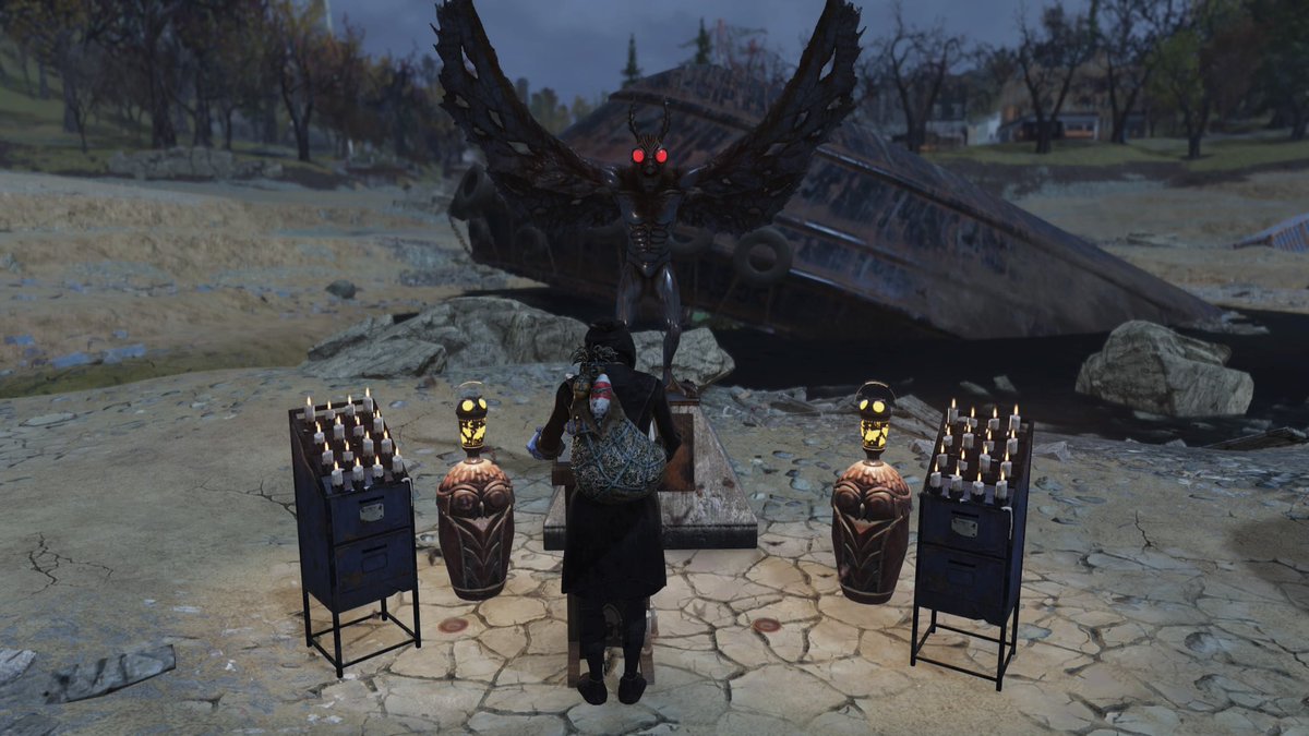 Mini mothman worship area.