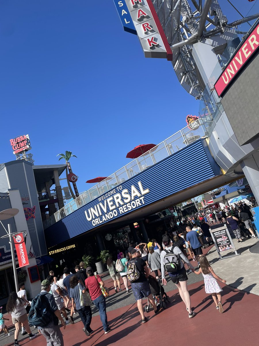 Good morning on this EPIC Tuesday! We’re back at Universal Orlando to check out what’s new in the parks! @UniversalORL