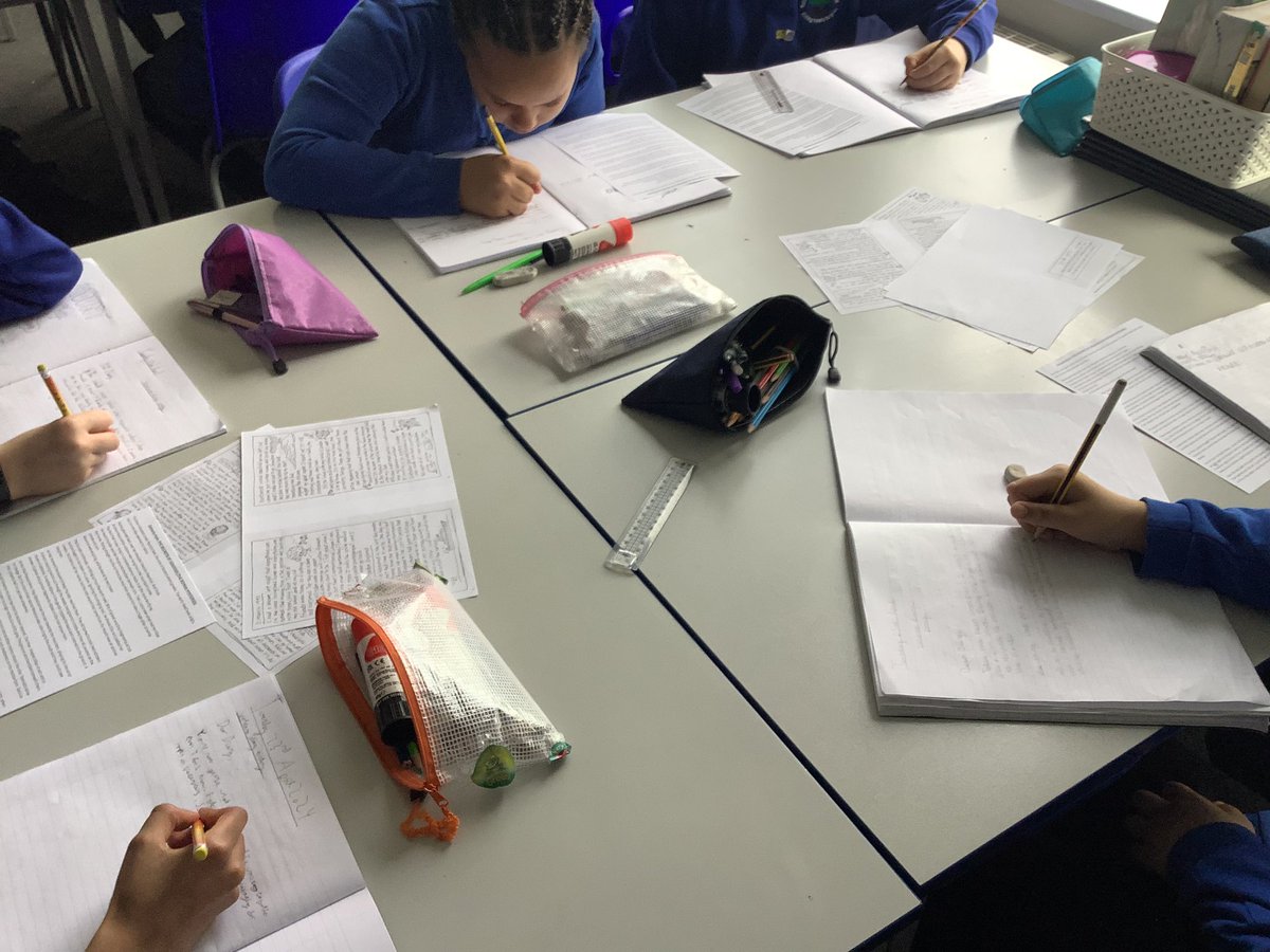 ReinwoodJuniors's tweet photo. We have been thinking about what it would be like to live near a volcano. It’s been great to read some horrible geography stories as well as another extract about Vesuvius. We then wrote our own diary entry.
#RJS6S #RJSGeography #RJSEnglish #RJSWriting https://t.co/Bu9hUTG4h3