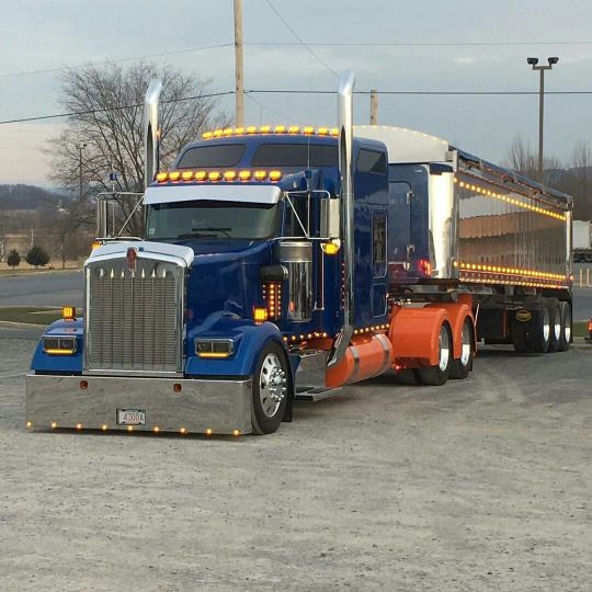 Sharp! Thanks for the submission of your rig, driver. #Trucking #TruckingDepot #Truckers