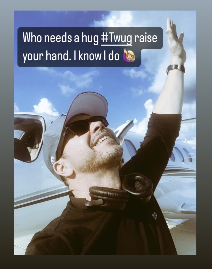 #twugs to everyone who sees this. @DonnieWahlberg