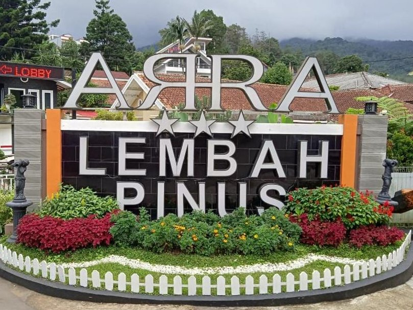 kostuffbydan's tweet photo. Ketika Jenderal berpangkat tinggi Mengkebiri Hak warga sipil dan Merampas secara paksa Hotel yang dikelola secara sah, hanya karena dia punya kekuasaan.     

X, Please do your magic, bantu kami melawan para bintang, kami butuh keadilan!    

-a Thread- https://t.co/MgPLO9EyYO