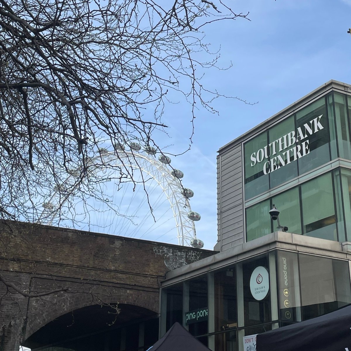 We have less than one month to go until our Postgraduate graduation ceremony at the Southbank Centre in London. 🌈 We're so lucky to have such a central location, right by the river! 📍 Please refer to our website for FAQ’s, and to your email to book tickets, gown and hat! 🔗