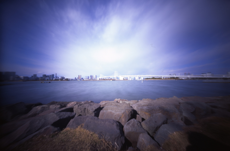 過去作品から毎日1枚、#針穴写真 をあげてます。1082日目。
#お台場 
#pinhole 
#pinholephotography 
#ピンホール写真 
#lensless 
#analogphotography 
#onfilm 
#fujifilm 
#velvia50 
#filmisnotdead 
#velvia50をなくさないで 
#mediumformat 
#120film 
#6x9 
#believeinfilm 
#1日1枚針穴写真