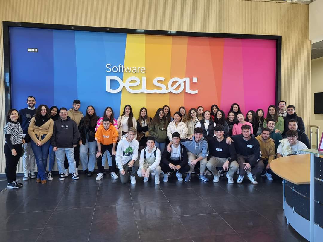 SAFAAlcala's tweet photo. #ActividadComplementaria #EnFPSAFA‼️Agradecemos la atención a @SoftwareDELSOL 🖥️📂
👇👇👇
Laura Hidalgo transmitió al alumnado #GAD #AYF los valores y metodología del trabajo, en equipo, en esta empresa https://t.co/V5tXWGw5Vh