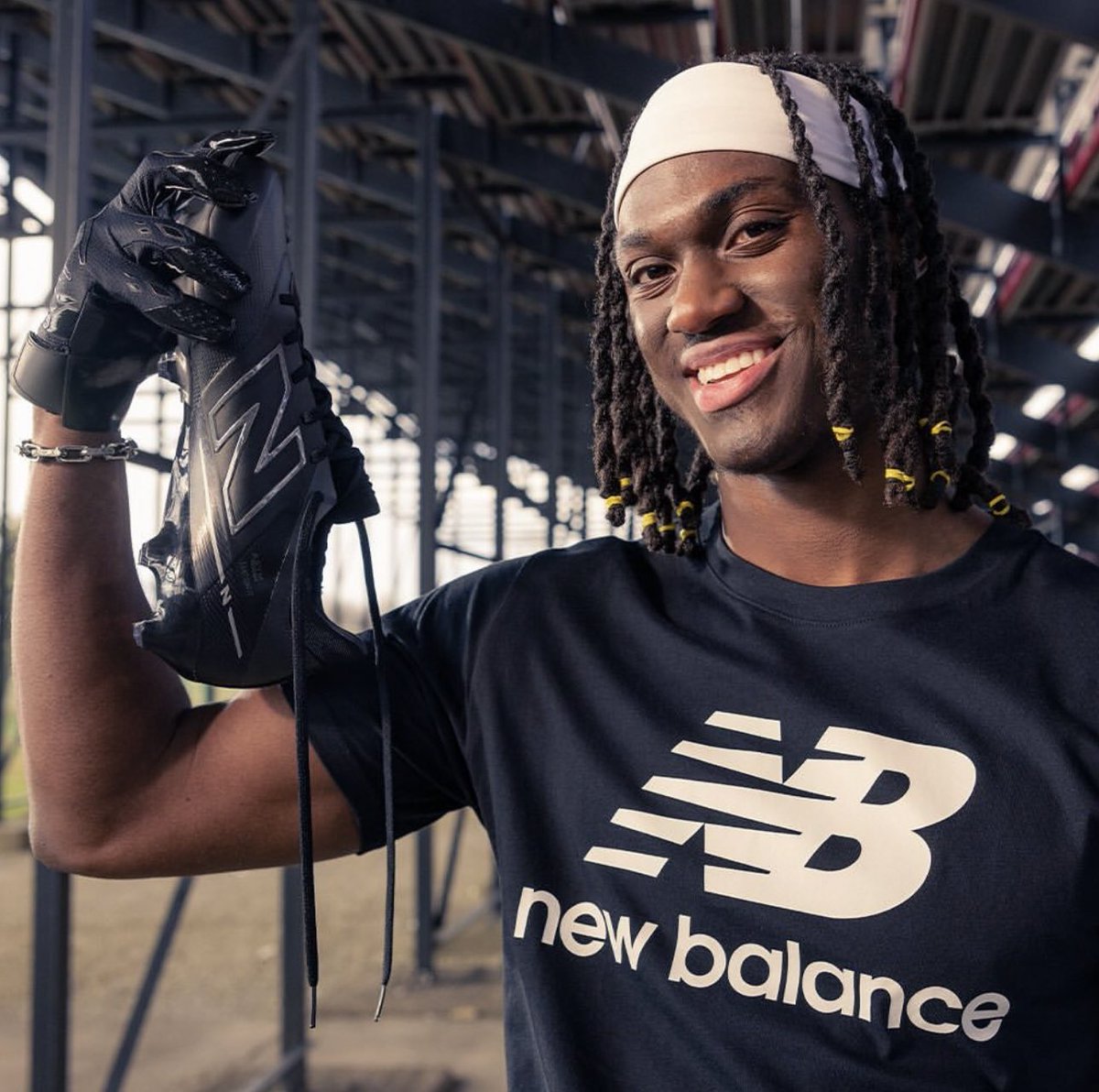 One of this year’s top NFL draft prospects, Marvin Harrison Jr., has just signed to New Balance ✍️ The 21-year-old standout receiver has partnered with New Balance to reveal the brand’s first ever American Football cleat 🏈