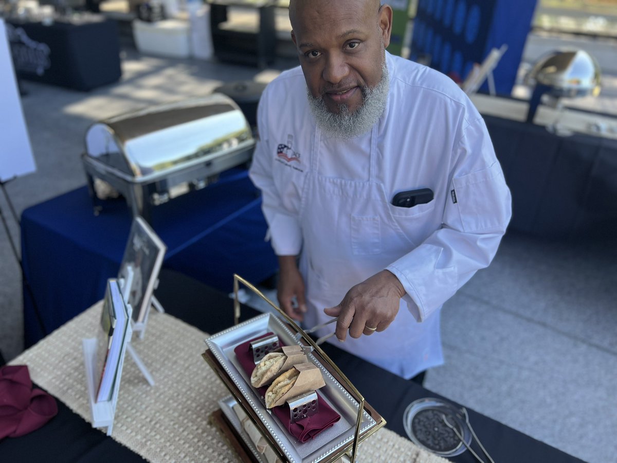 AndrePerezSLCC's tweet photo. @southlacc's Culinary Arts program students were shining stars 🌟 during the @golctcs 25th Anniversary Celebration at Capitol Park Museum! C'est Si Bon!!! https://t.co/v6sqS3SdxJ