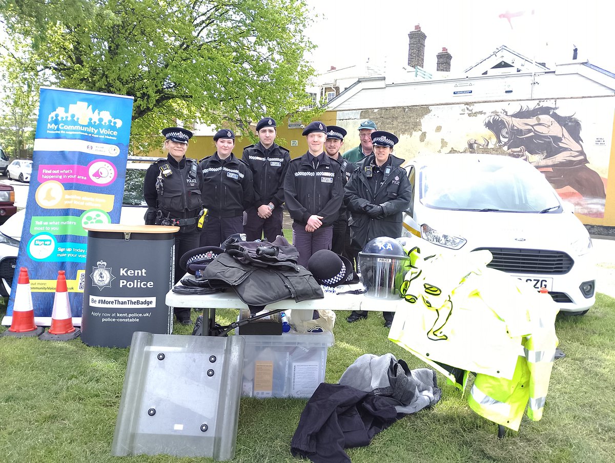 On Saturday 20/04/24 Swale cadets supported by beat officer PC HONESS, and cadet leaders PC BROWNE and PS DEACON volunteered at a family fun day in Sheerness for St Georges Day. #CSU #Sheerness #StGeorgesDay2024