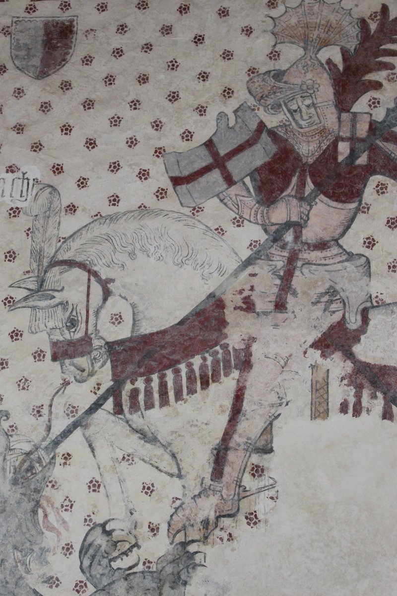 Of the medieval murals depicting St George that have survived here in Wales, this C15th representation at St Cadoc's Church, Llancarfan, is by far the best preserved. The amount of detail we can still see is just amazing! 😍