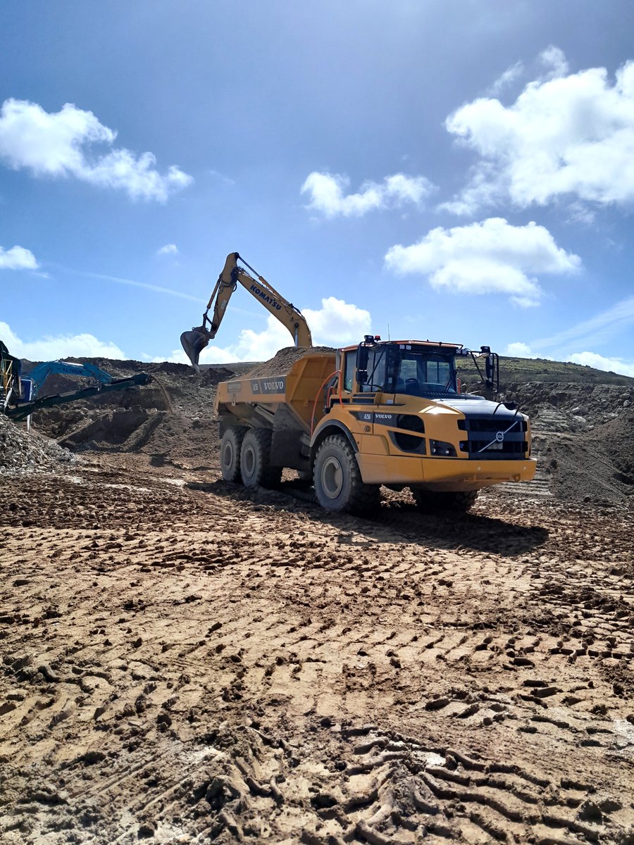 After a brief pause due to some unruly weather, the project to build the St Austell to A30 Link Road project in Cornwall is back in action! With the sun shining once again, earthwork season has started. Stay tuned for updates. @MaceGroup
