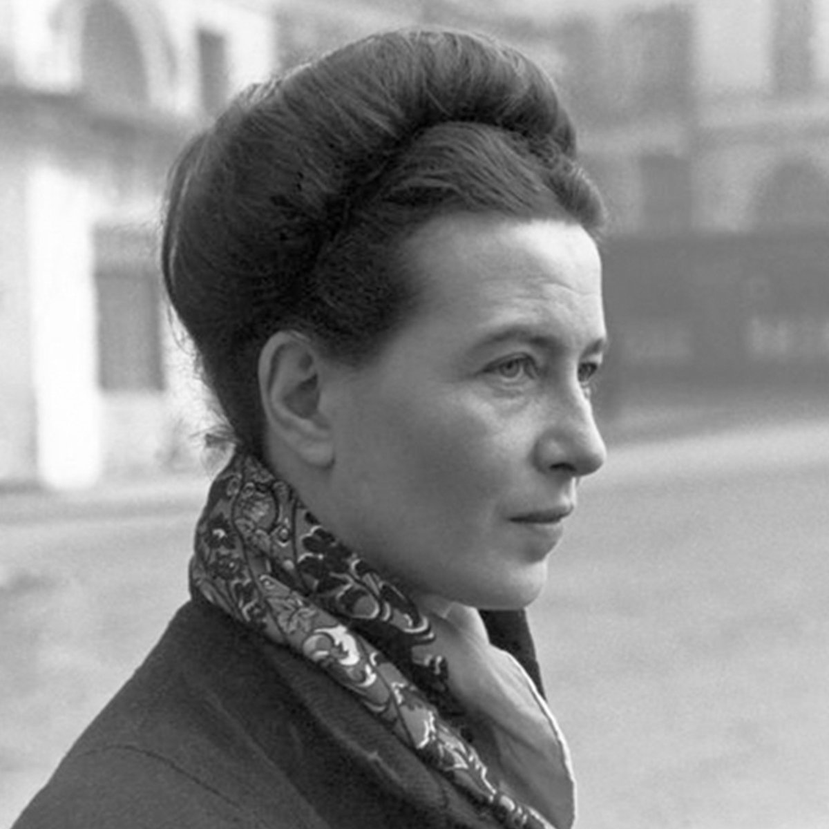 📢ANNOUNCEMENT KLAXON Our next BookTalk will be on Simone deBeauvoir's classic, Prix Goncourt-winning novel THE MANDARINS, which celebrates its 70th birthday this year Fittingly enough, we're doing this one in a cafe. See you at Little Man Coffee on 4 June