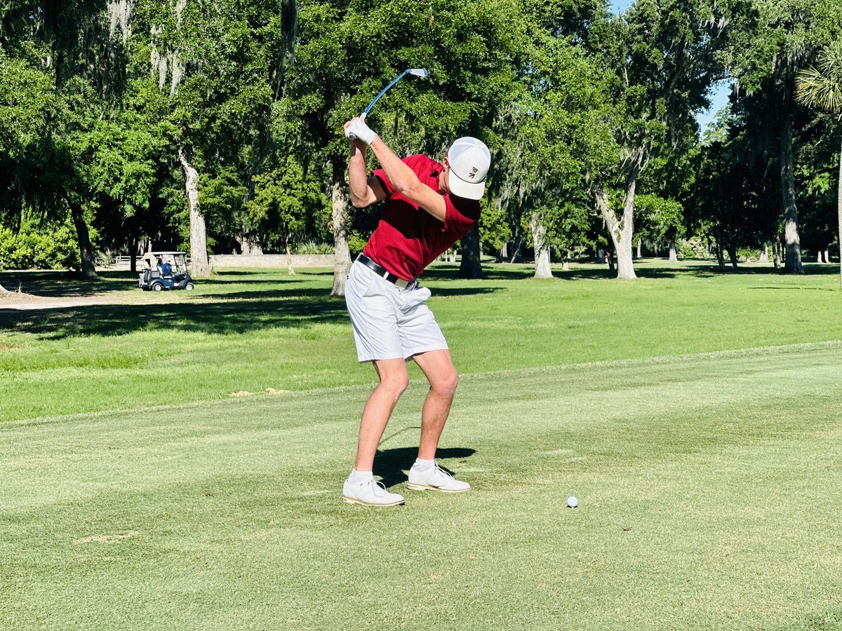 And we are off…. Beautiful day for a @CAASports golf championship!! Let’s get this @ElonGolf 🔥⛳️