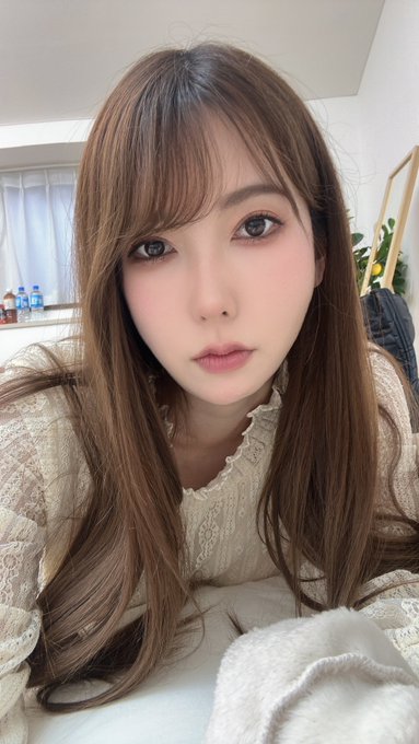 グロクエさんの撮影でした！🥰✨ 今日も楽しく撮影しました🥺  ちょっと変わった内容で役の中で役を演じてるから皆こんがらがってた🤣笑  メーカーさん、現場の皆様1日お疲れ様でした🫡❤️&zwj;🔥 ありがとうございました🤗