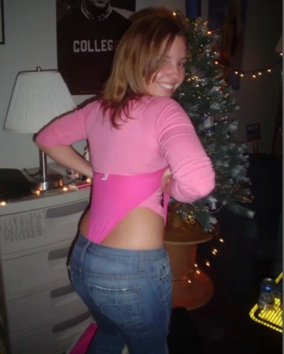 “Oh you like this don’t you” #wedgiefetish #wedgiegirl #wedgie