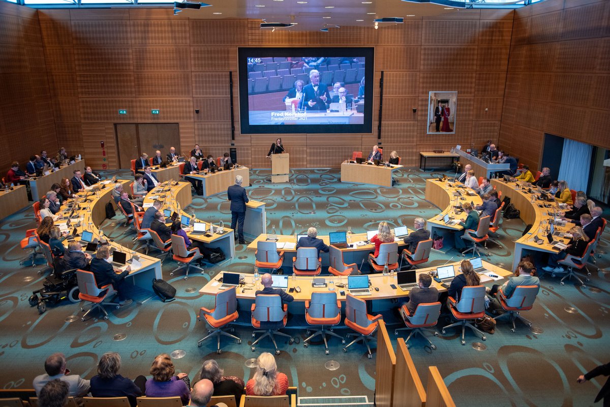 Wordt programma Nieuwe Energie Overijssel voortgezet? En investeert Overijssel 16 miljoen euro in een leefbaar platteland? Dat besluiten #ProvincialeStaten morgen tijdens de Provinciale Statenvergadering. Je bent van harte welkom of kijk mee vanaf 13u: bit.ly/4b6BW6B