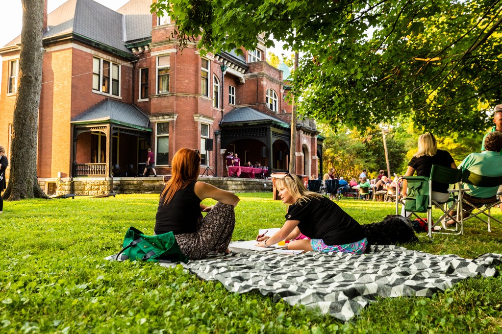 Grab your blankets and head outside for #NationalPicnicDay! Whether you hit up The Ravine, Burnham Lawn, Elmwood or somewhere else, today is the perfect day to enjoy the countless green spaces on the #CampusBeautiful! ☀️🌿🥪 #EKU