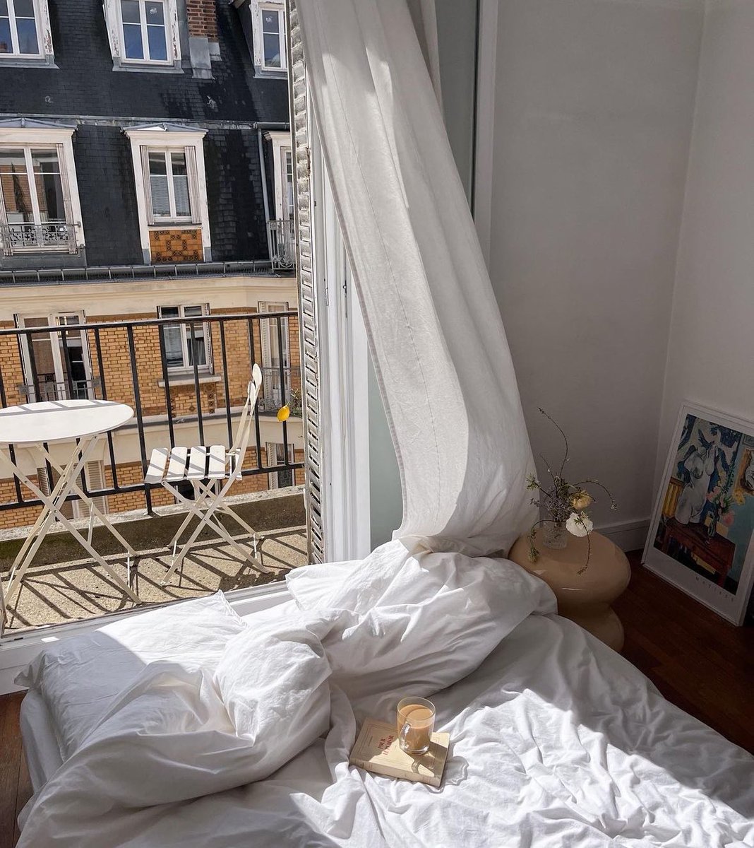etherealdior's tweet photo. a parisian apartment https://t.co/aYtqlo9o0z